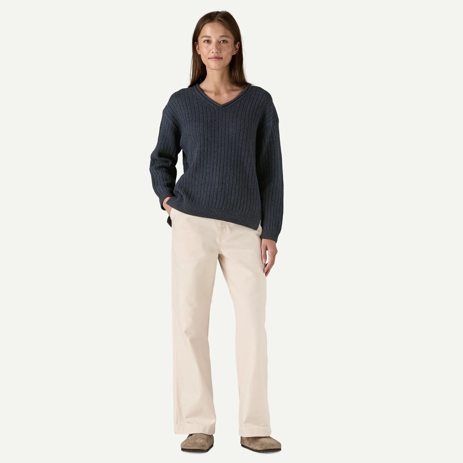 W'S RECYCLED WOOL-BLEND V-NECK SWEATER