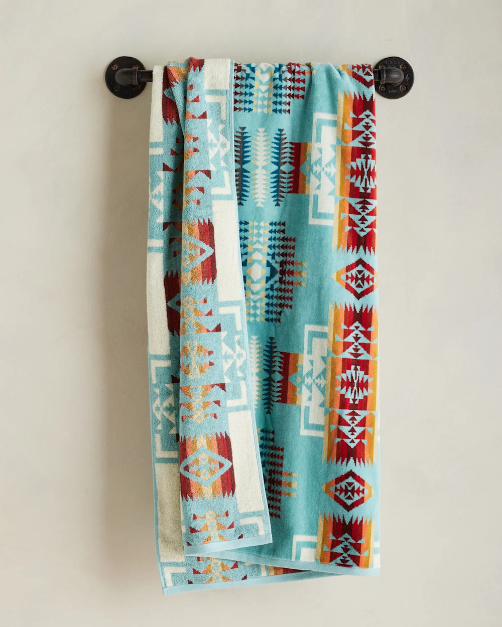 PENDLETON OVERSIZED SPA TOWEL