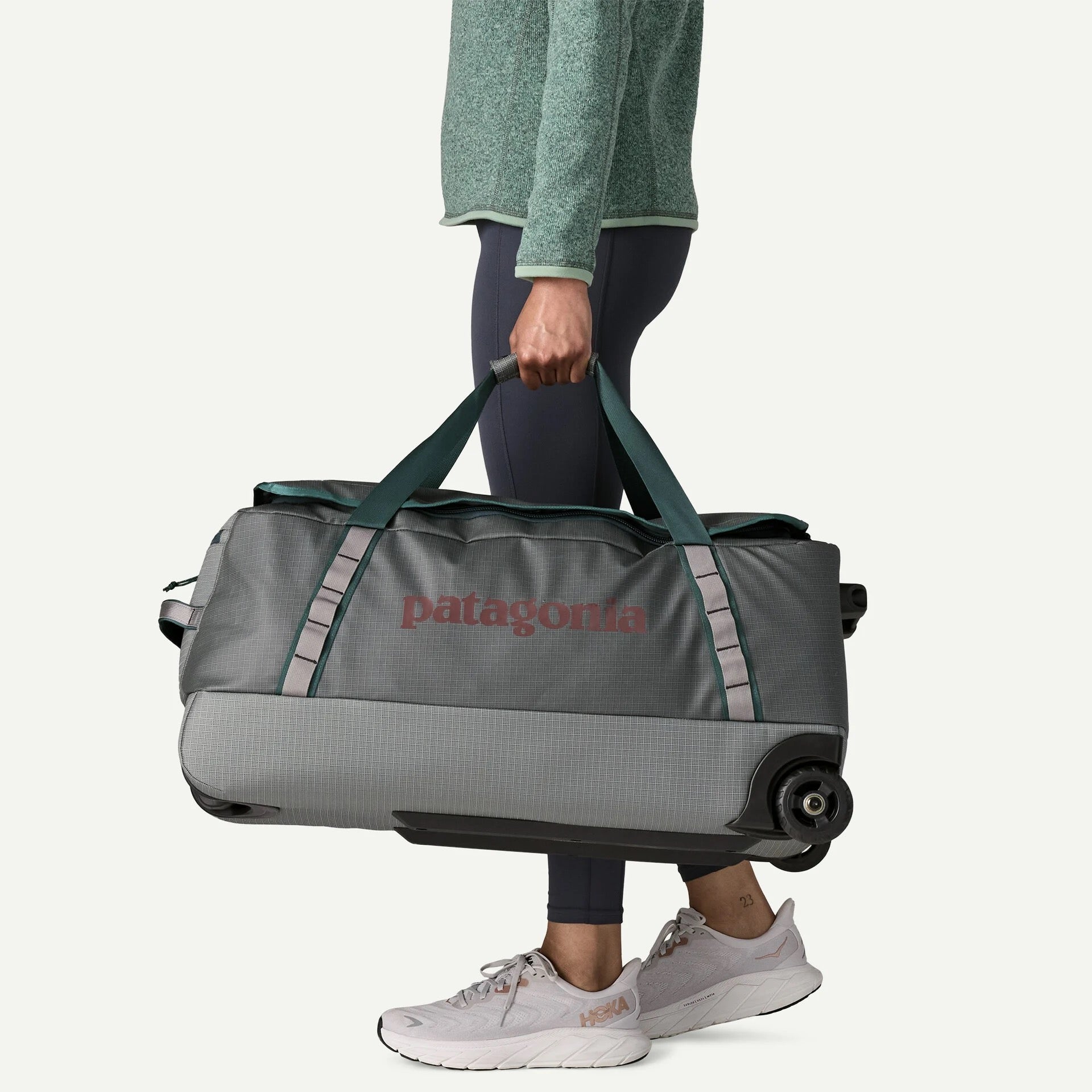 BLACK HOLE WHEELED DUFFEL 70L