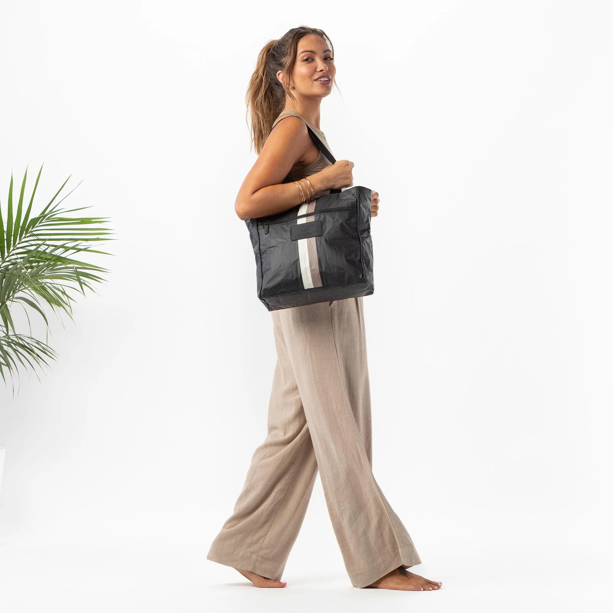 ALOHA COLLECTION GO-TO TOTE