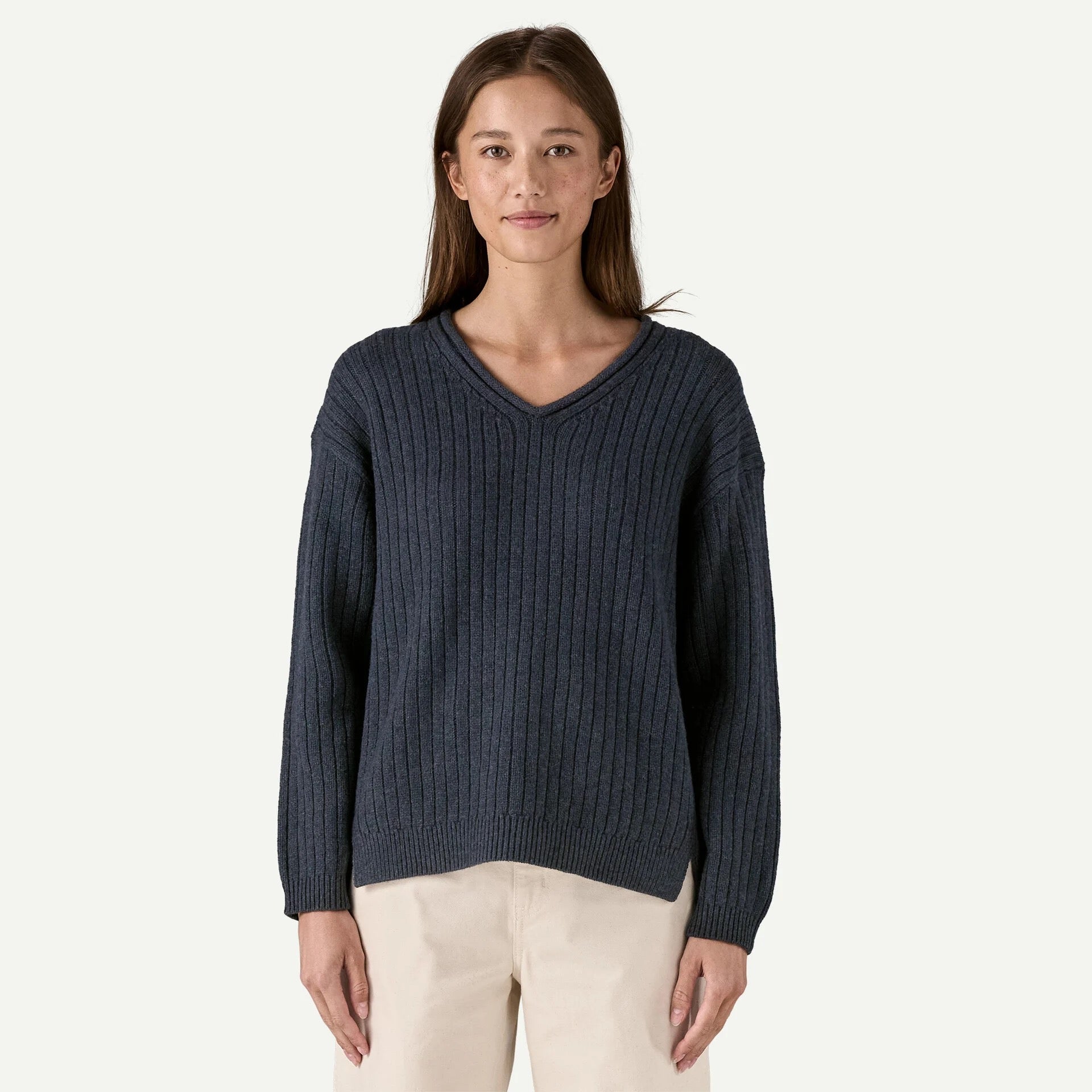 W'S RECYCLED WOOL-BLEND V-NECK SWEATER