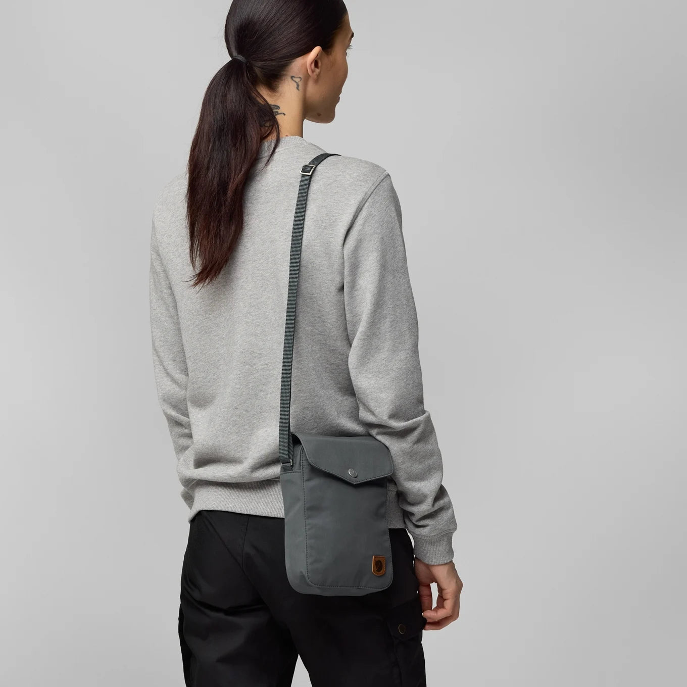 GREENLAND POCKET SHOULDER BAG