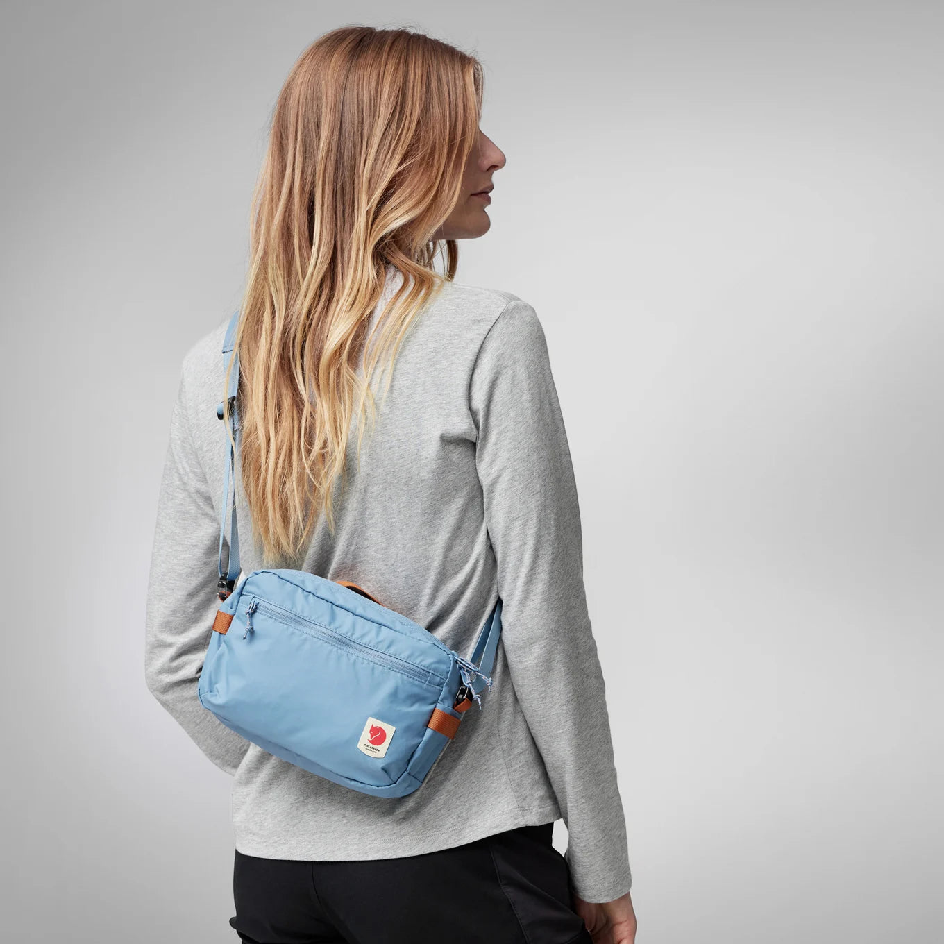 HIGH COAST CROSSBODY