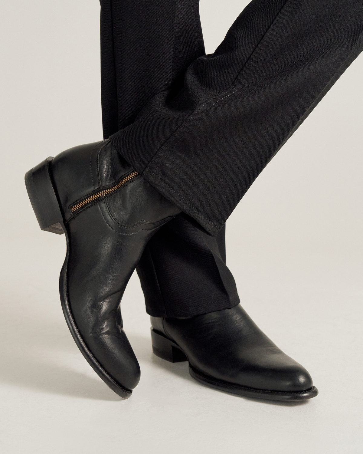THE DEAN - COWHIDE