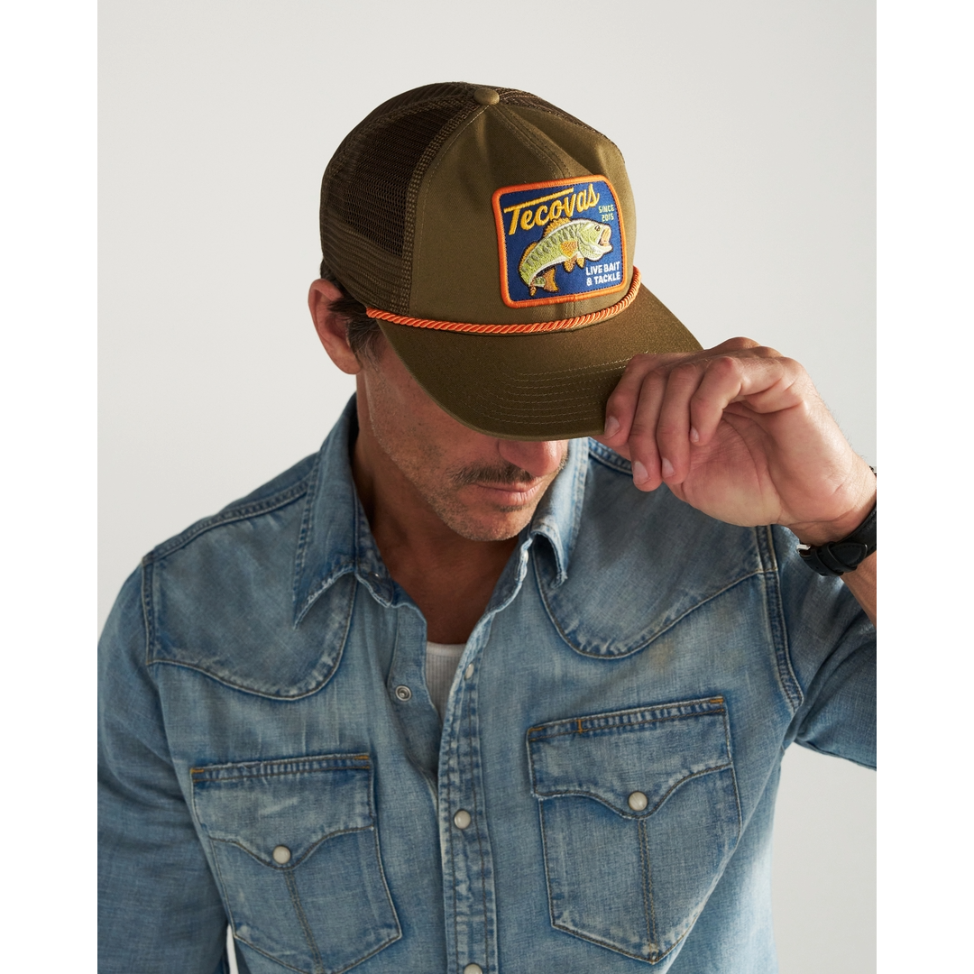 LIVE BAIT AND TACKLE FLAT BRIM TRUCKER