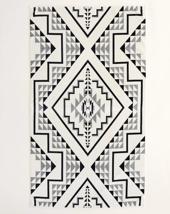 PENDLETON OVERSIZED SPA TOWEL