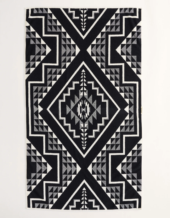 PENDLETON OVERSIZED SPA TOWEL